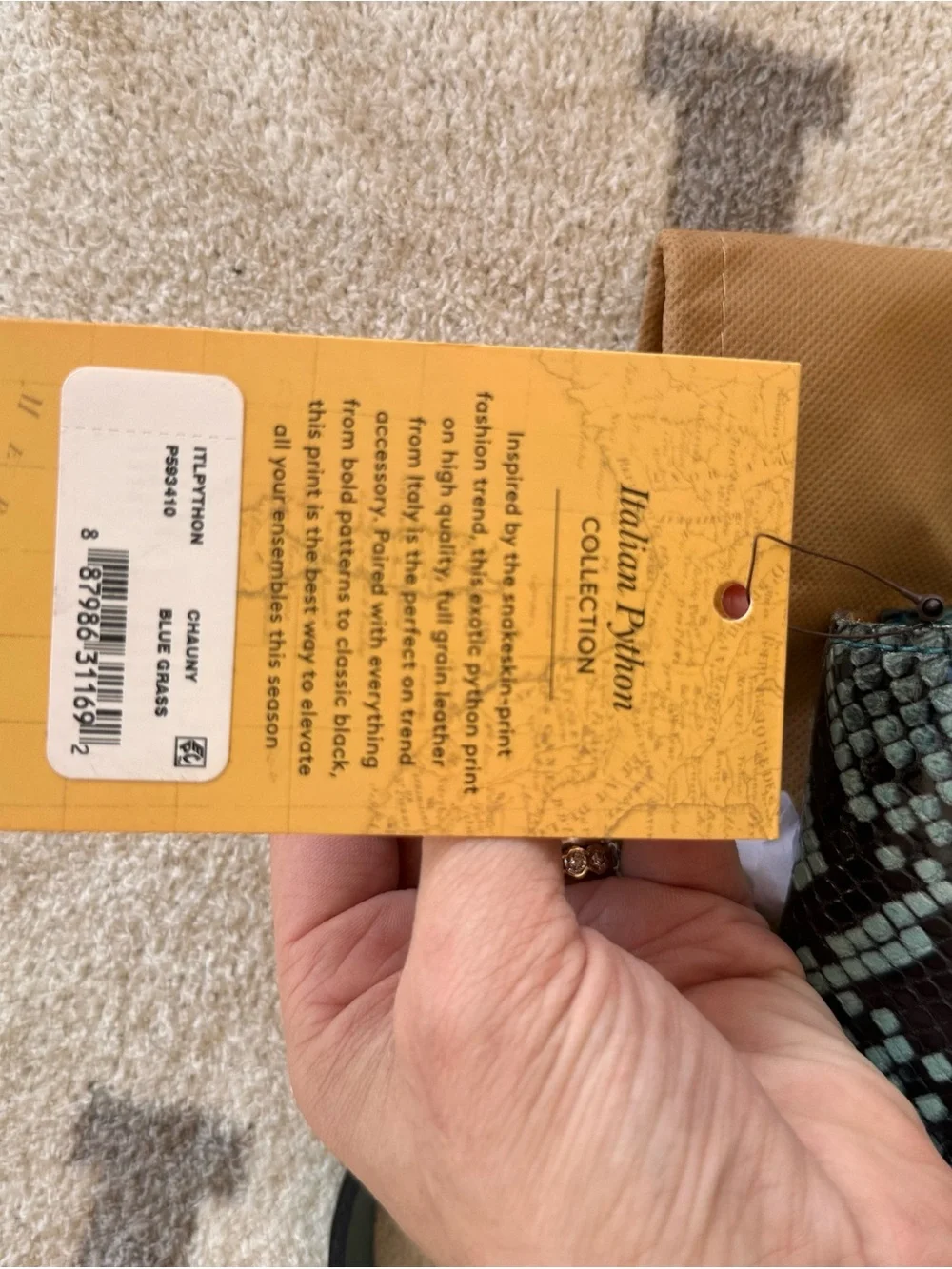 Patricia Nash leather closure compact